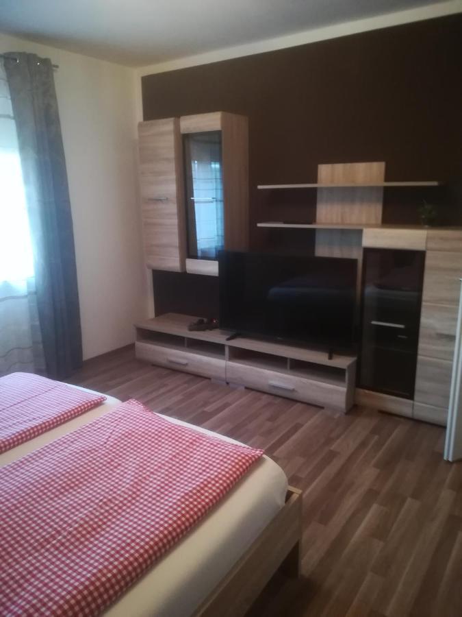 Zentral Gelegene, Sehr Ruhige Und Helle Wohnung Грац Экстерьер фото